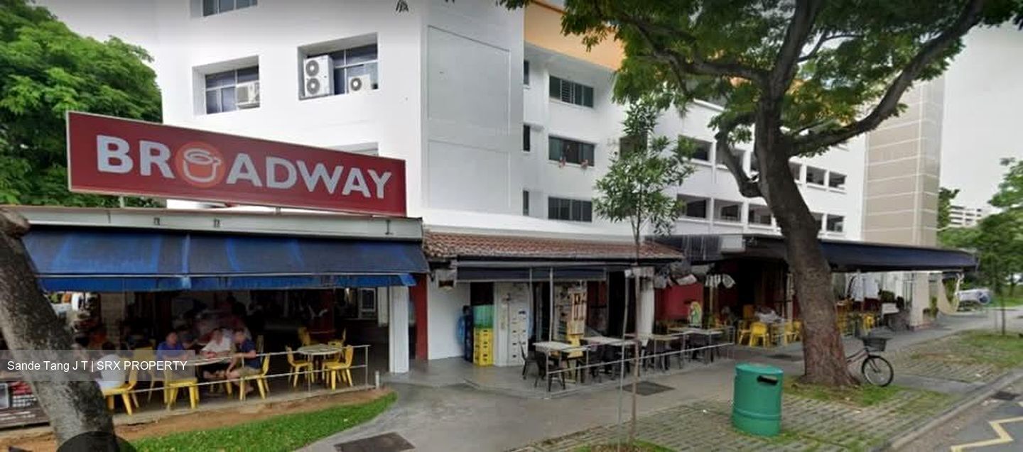 Hougang Avenue 4 (D19), Shop House #596396461